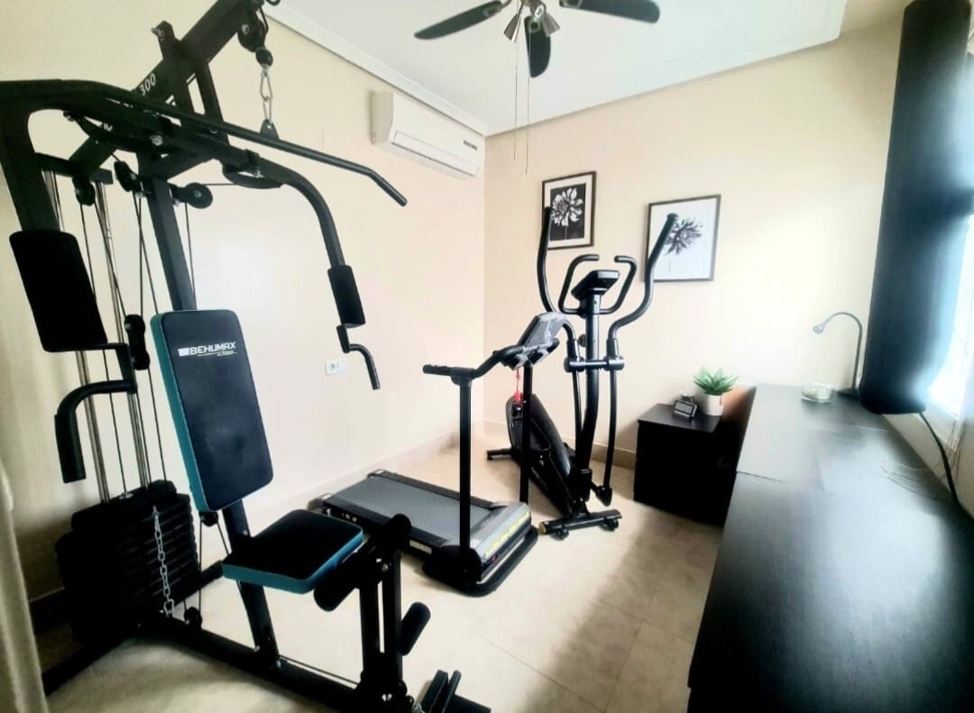 2 slaapkamer Halfvrijstaande villa te koop in San Miguel de Salinas met zwembad garage - € 229.995 (Ref: 9450630)