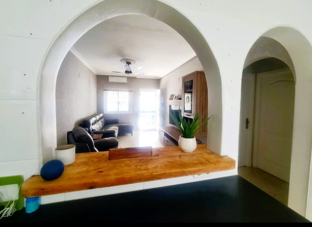 2 slaapkamer Halfvrijstaande villa te koop in San Miguel de Salinas met zwembad garage - € 229.995 (Ref: 9450630)