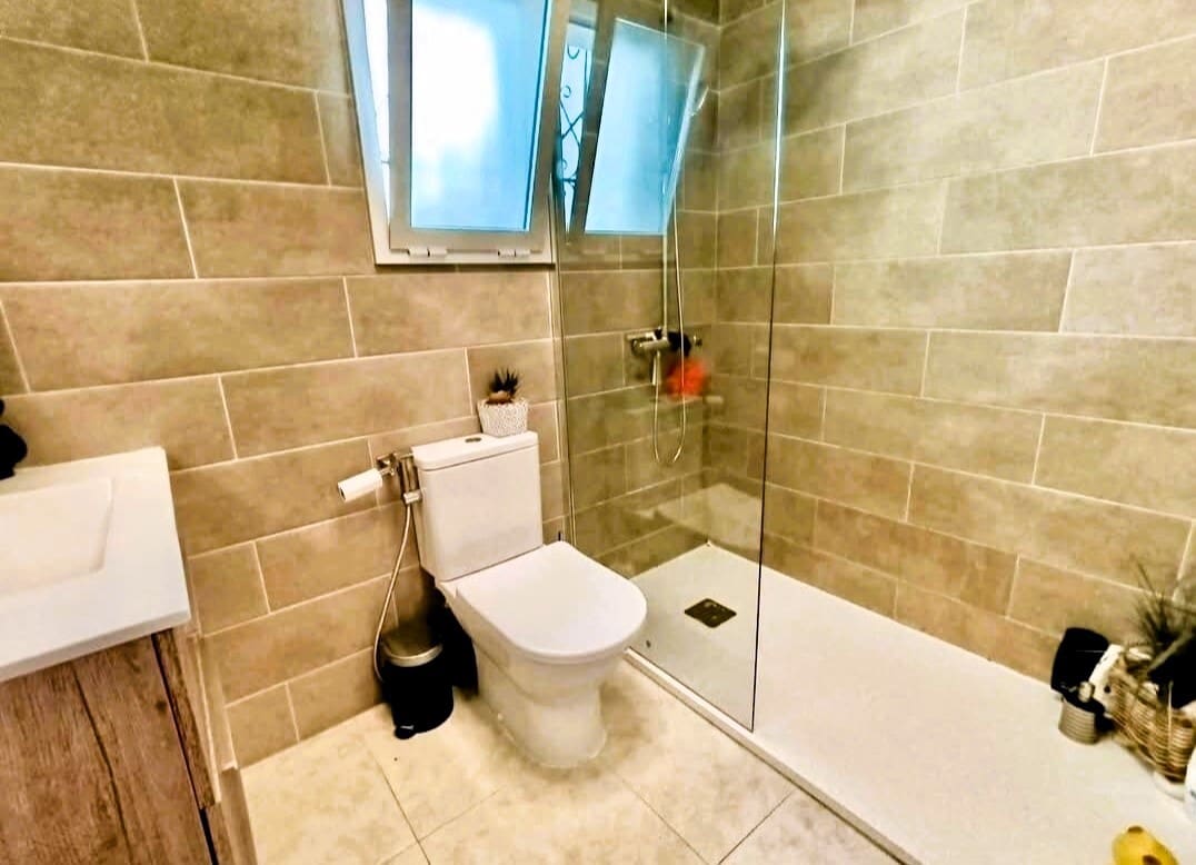 2 slaapkamer Halfvrijstaande villa te koop in San Miguel de Salinas met zwembad garage - € 229.995 (Ref: 9450630)