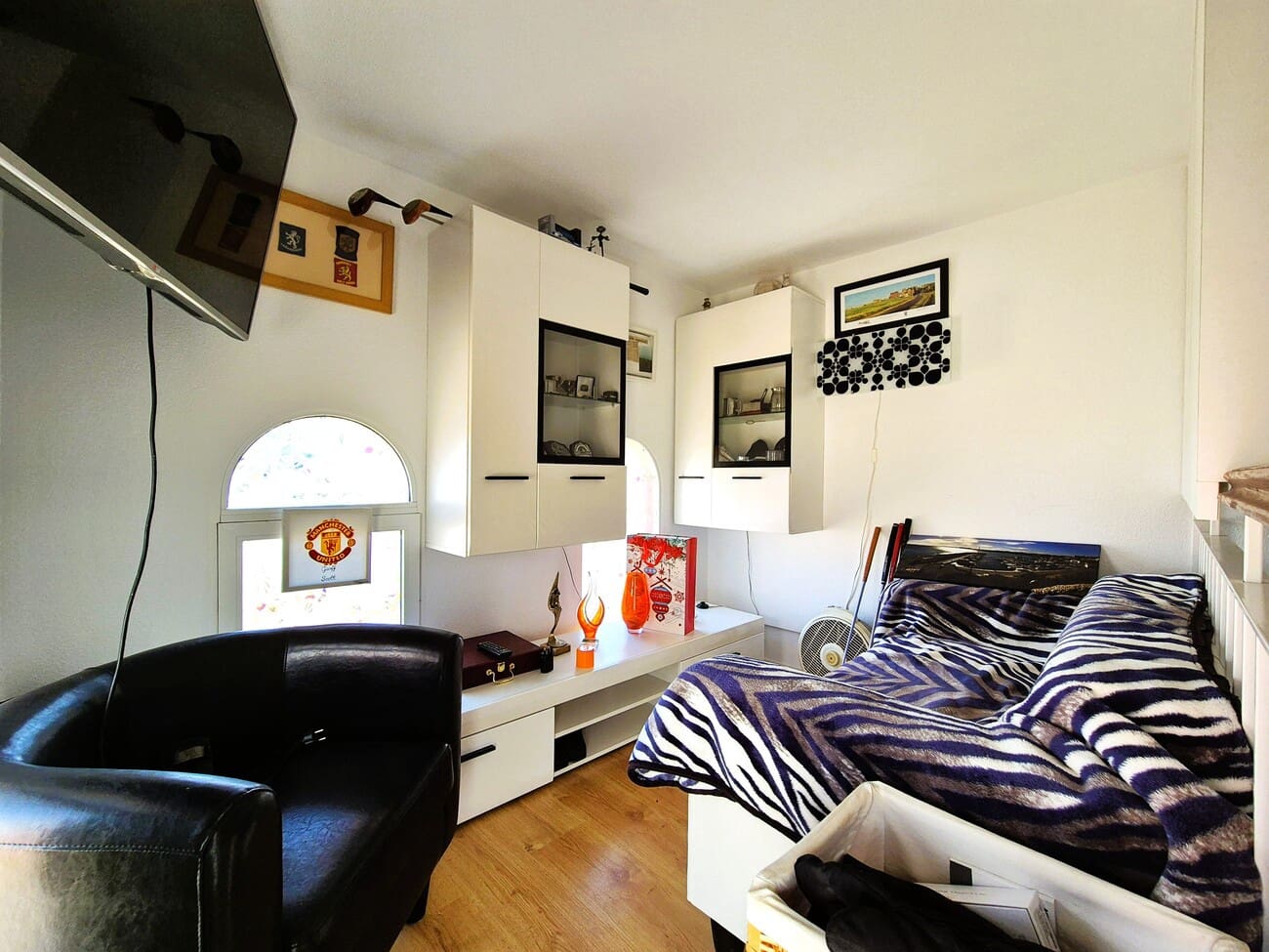 3 bedroom Villa for sale in Cabo Roig with pool - € 349,995 (Ref: 9450631)