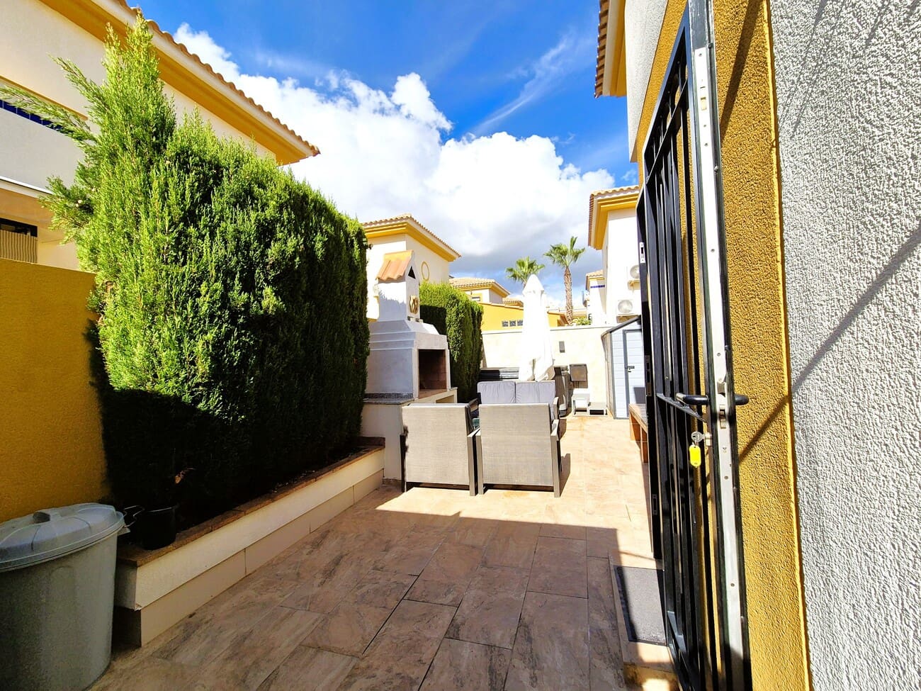 3 bedroom Villa for sale in Cabo Roig with pool - € 349,995 (Ref: 9450631)