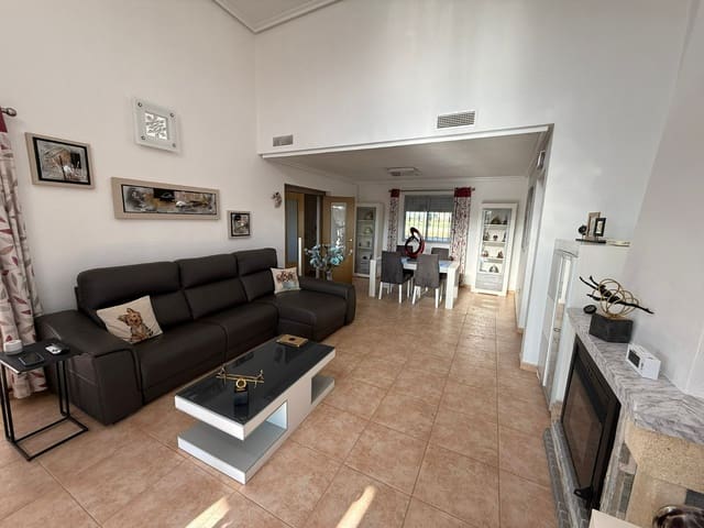 3 bedroom Villa for sale in Catral with pool - € 390,000 (Ref: 9450633)