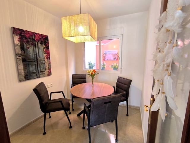 Casa de 4 habitaciones en Bigastro en venta con piscina garaje - 219.000 € (Ref: 9459709)