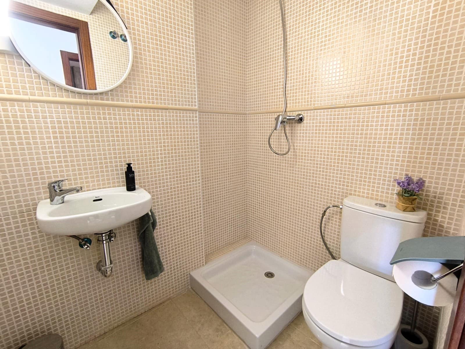 Casa de 4 habitaciones en Bigastro en venta con piscina garaje - 219.000 € (Ref: 9459709)