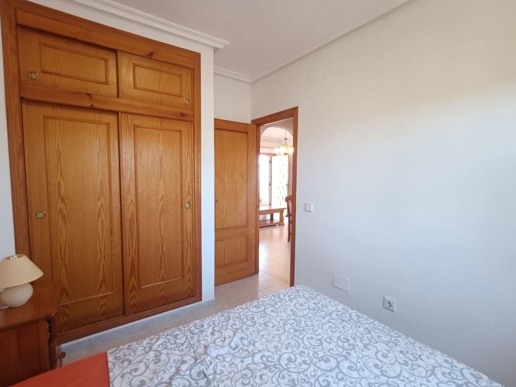 Apartamento de 3 habitaciones en Torrevieja en venta - 215.000 € (Ref: 9459722)