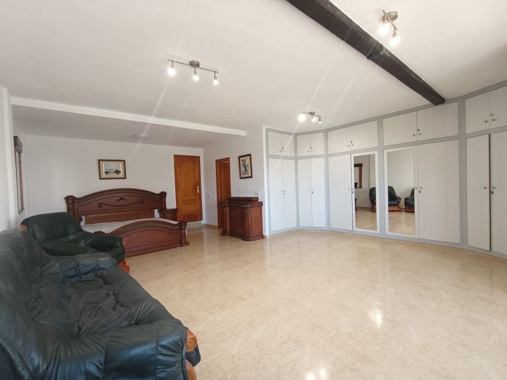 Apartamento de 3 habitaciones en Torrevieja en venta - 215.000 € (Ref: 9459722)