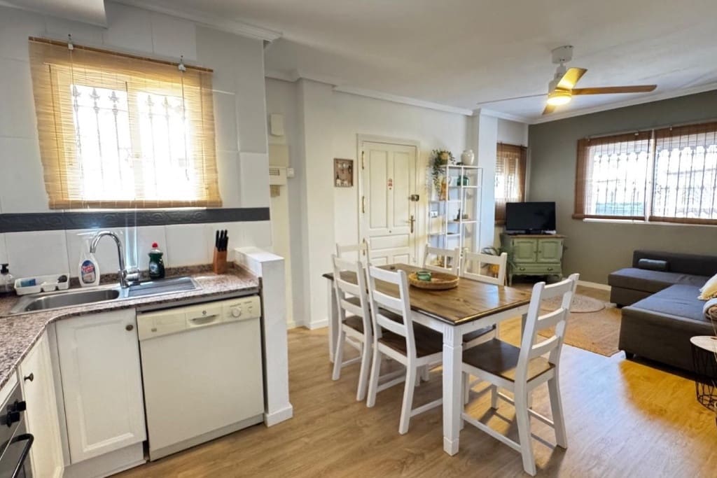 3 makuuhuone Omakotitalo myytävänä paikassa Orihuela - 249 000 € (Ref: 9459723)