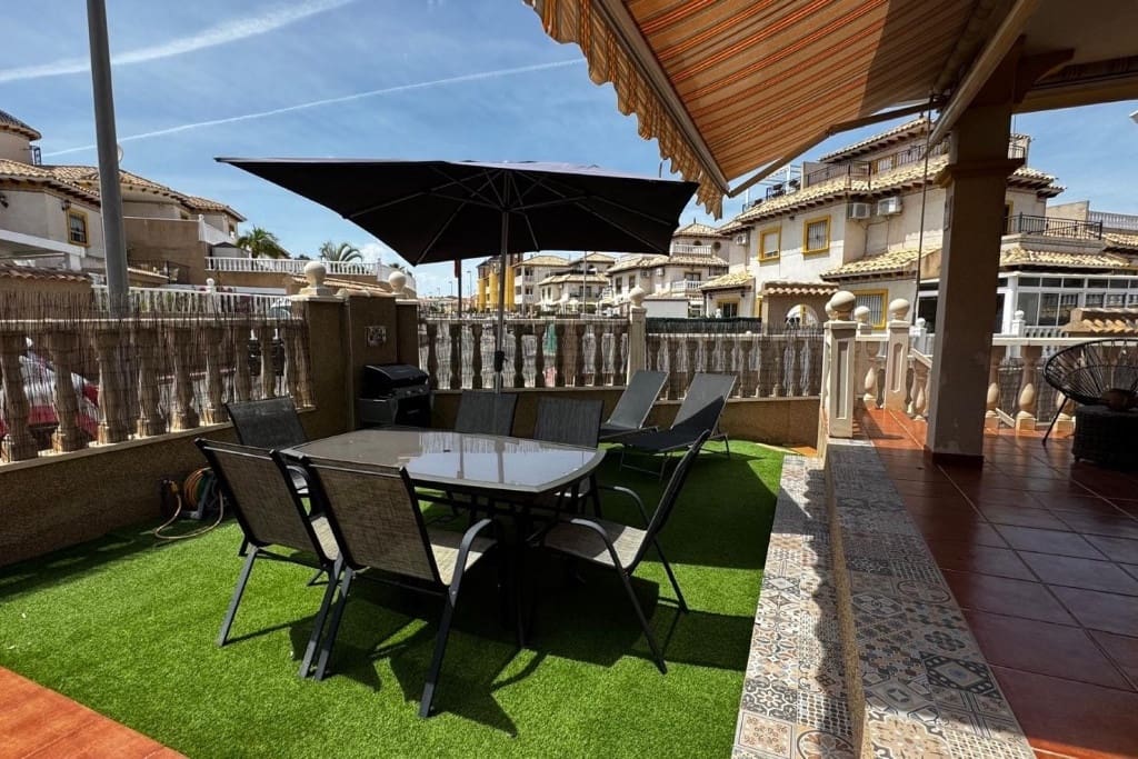 3 makuuhuone Omakotitalo myytävänä paikassa Orihuela - 249 000 € (Ref: 9459723)