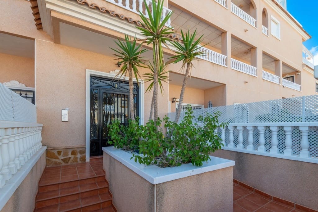 2 bedroom Apartment for sale in Orihuela - € 219,000 (Ref: 9459725)