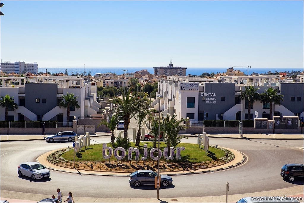 2 bedroom Apartment for sale in Orihuela - € 299,000 (Ref: 9459728)