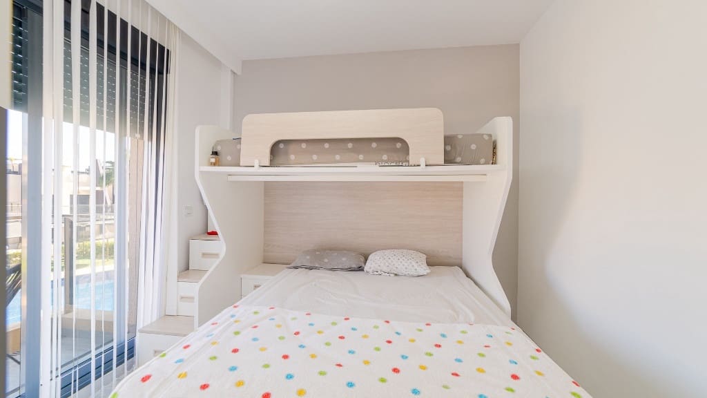 2 bedroom Apartment for sale in Orihuela - € 330,000 (Ref: 9459730)