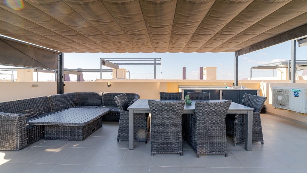 2 bedroom Apartment for sale in Orihuela - € 330,000 (Ref: 9459730)