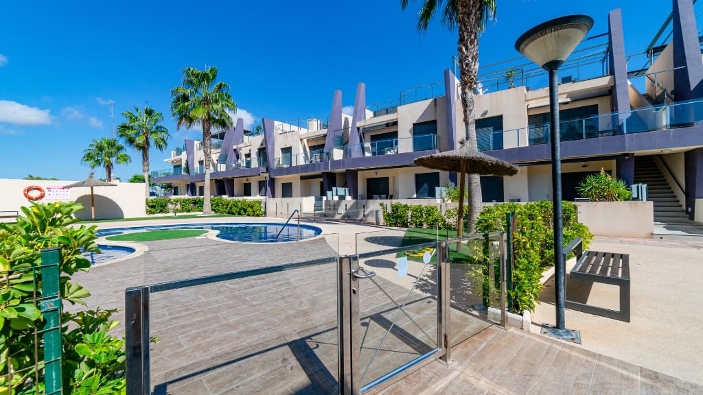 2 bedroom Apartment for sale in Orihuela - € 330,000 (Ref: 9459730)