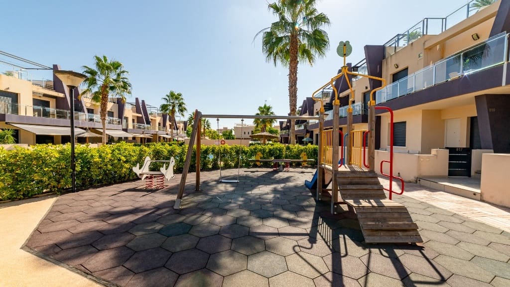 2 bedroom Apartment for sale in Orihuela - € 330,000 (Ref: 9459730)