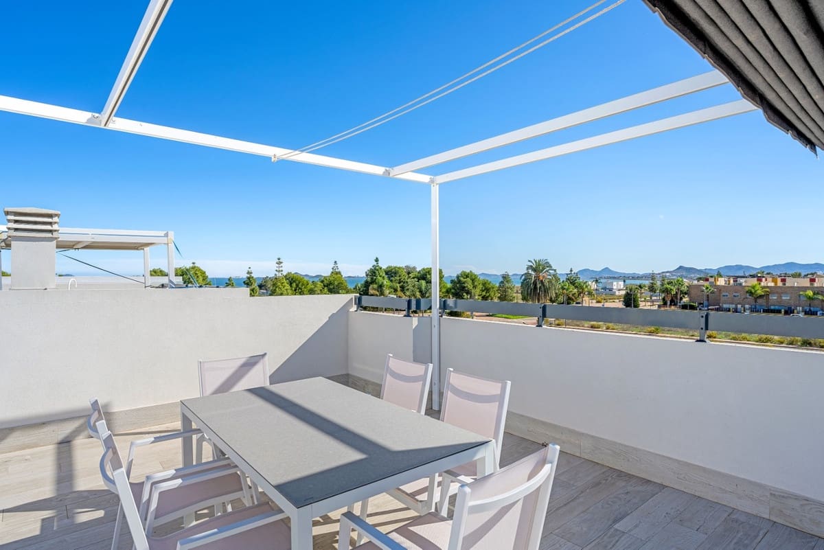 4 Zimmer Villa zu verkaufen in Los Alcazares mit Pool Garage - 649.000 € (Ref: 9459735)