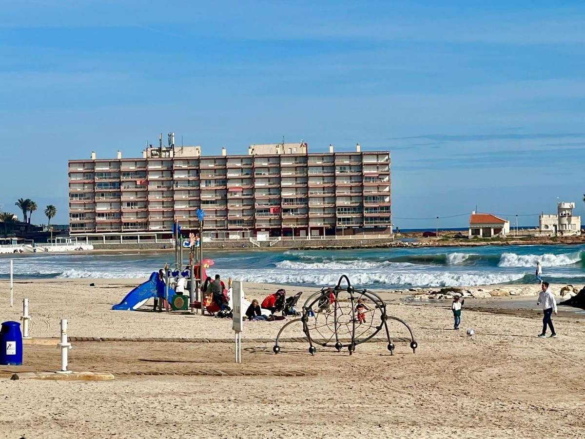 Apartamento de 3 habitaciones en Torrevieja en venta - 399.000 € (Ref: 9486503)