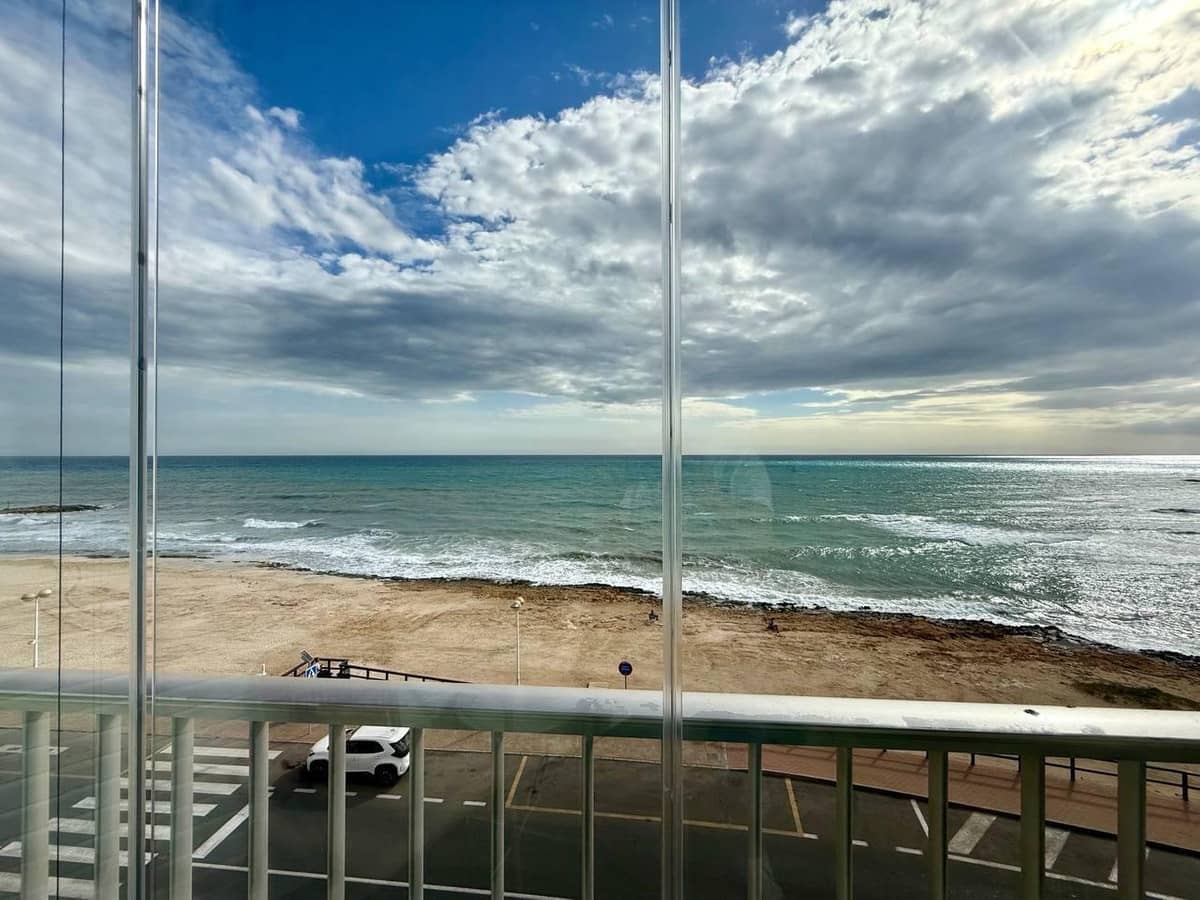 Apartamento de 3 habitaciones en Torrevieja en venta - 399.000 € (Ref: 9486503)