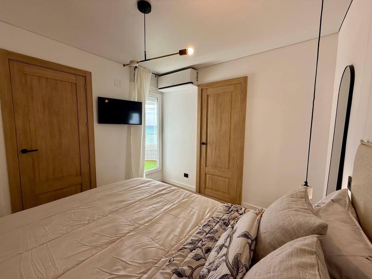 Apartamento de 3 habitaciones en Torrevieja en venta - 399.000 € (Ref: 9486503)