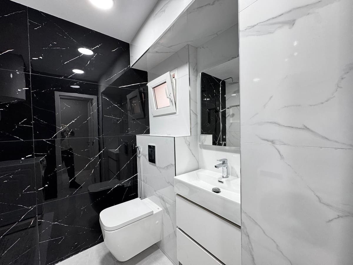 3 bedroom Apartment for sale in Torrevieja - € 189,900 (Ref: 9486505)