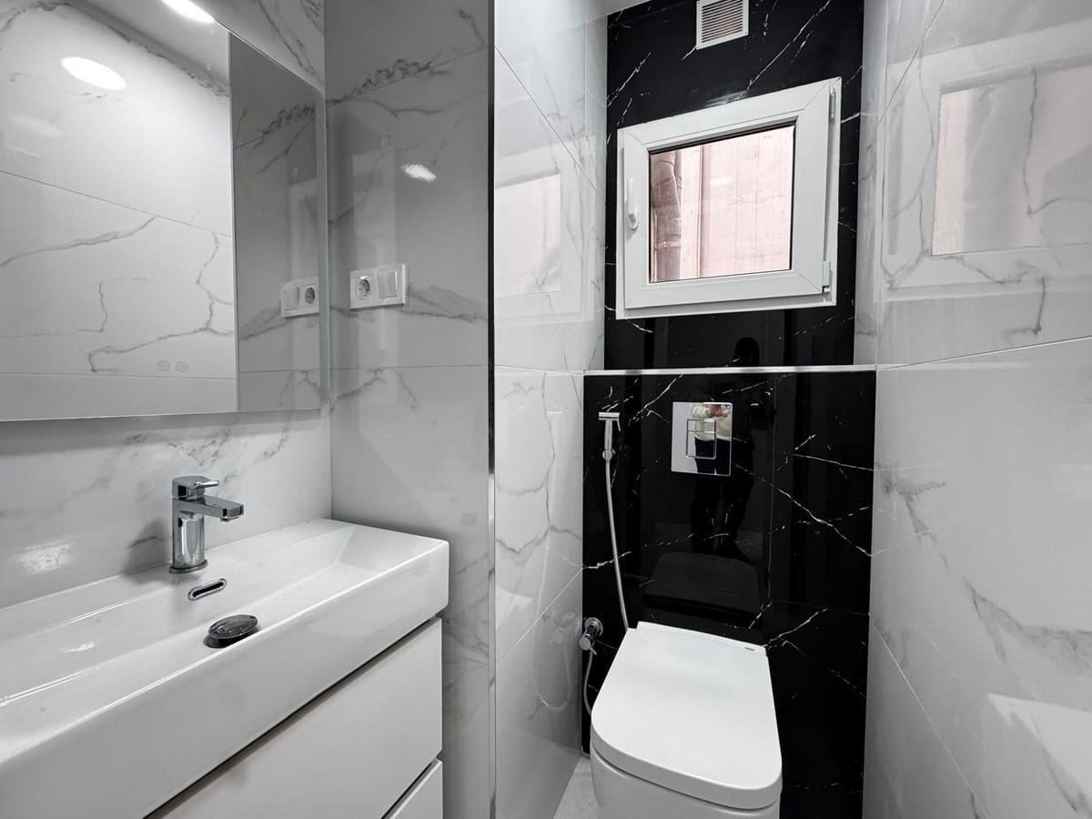 3 bedroom Apartment for sale in Torrevieja - € 189,900 (Ref: 9486505)