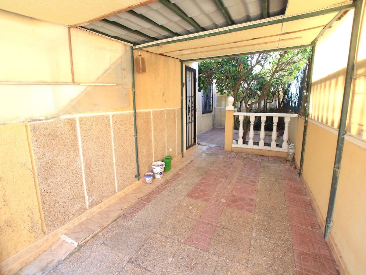 2 bedroom Townhouse for sale in Orihuela - € 135,000 (Ref: 9486516)