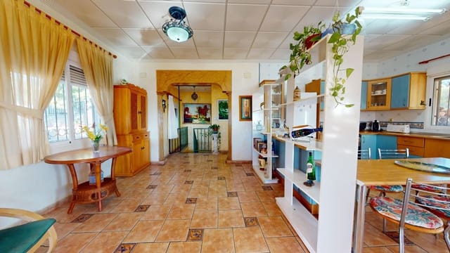 4 soveværelse Villa til salg i Crevillente / Crevillent - € 280.000 (Ref: 9486527)