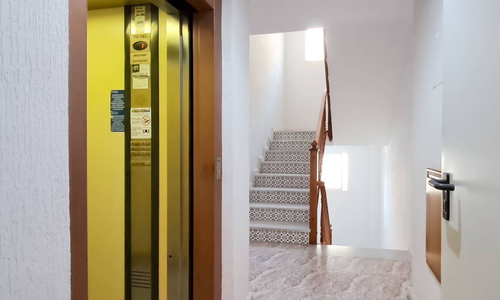 2 chambre Appartement à vendre à Torrevieja avec garage - 149 000 € (Ref: 9486531)