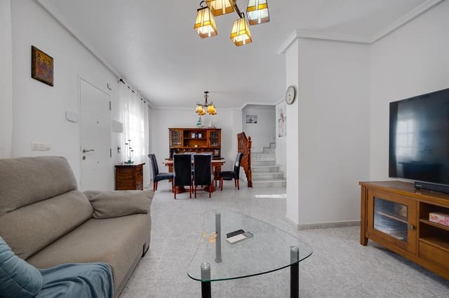 Chalet de 3 habitaciones en Los Frutales, Torrevieja en venta con piscina - 310.000 € (Ref: 9486532)