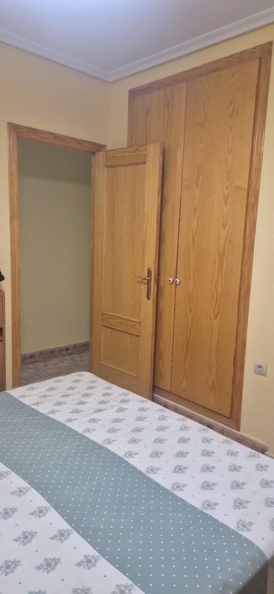 2 Zimmer Apartment zu verkaufen in Torrevieja - 174.000 € (Ref: 9486533)