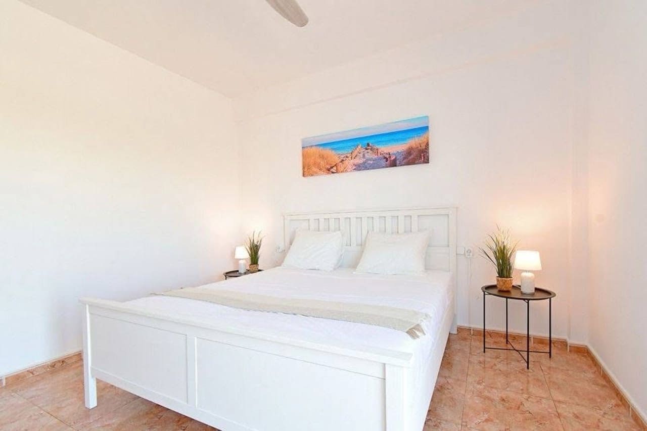 2 bedroom Apartment for sale in Los Urrutias with pool - € 159,900 (Ref: 9486541)