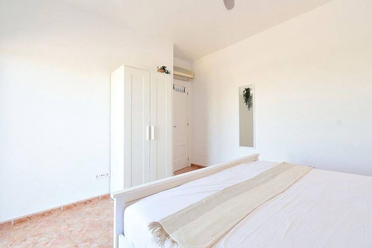 2 bedroom Apartment for sale in Los Urrutias with pool - € 159,900 (Ref: 9486541)