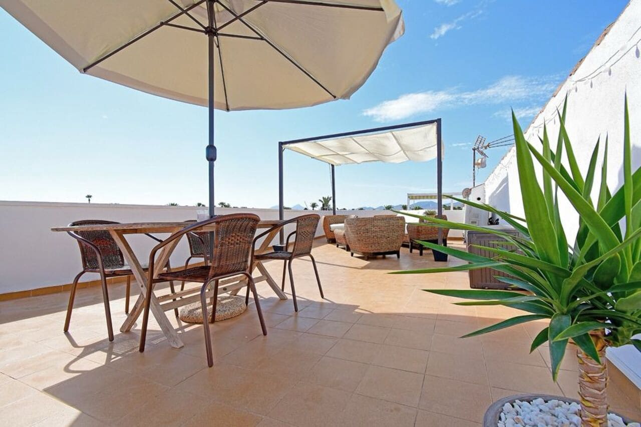 2 bedroom Apartment for sale in Los Urrutias with pool - € 159,900 (Ref: 9486541)