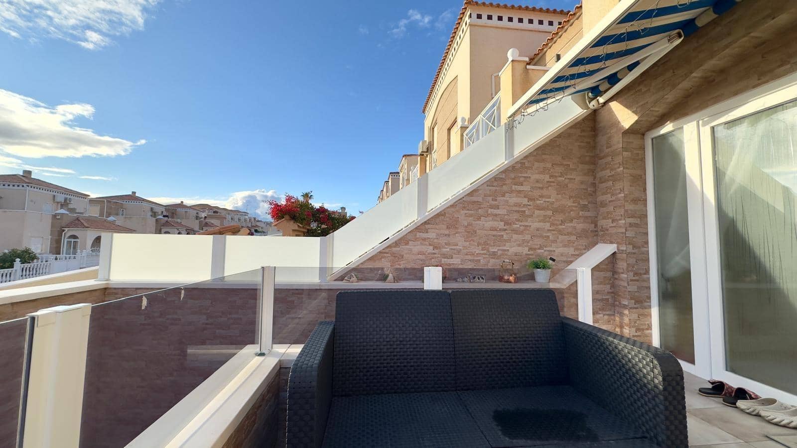 2 bedroom Bungalow for sale in Torrevieja with pool - € 199,900 (Ref: 9486542)