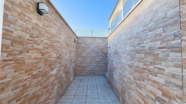 2 bedroom Bungalow for sale in Aguas Nuevas, Torrevieja with pool - € 199,900 (Ref: 9486542)