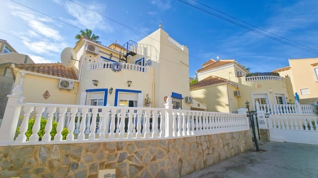 3 bedroom Villa for sale in Villamartin, Orihuela with garage - € 269,995 (Ref: 9486543)