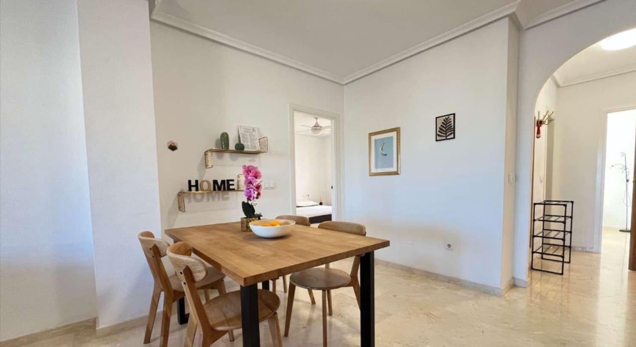 Apartamento de 2 habitaciones en Playa Flamenca en venta con garaje - 189.900 € (Ref: 9516149)