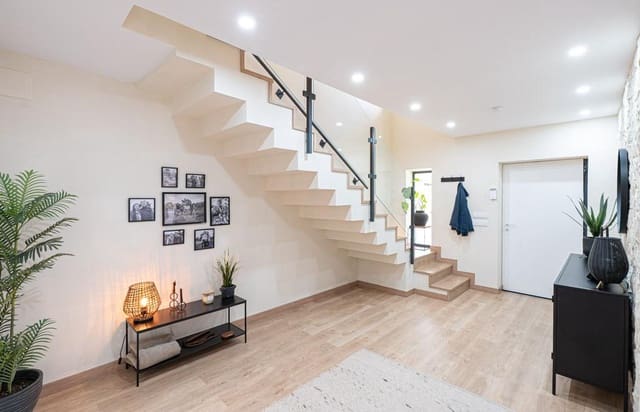 3 soveværelse Byhus til salg i Dolores med swimmingpool garage - € 350.000 (Ref: 9516165)