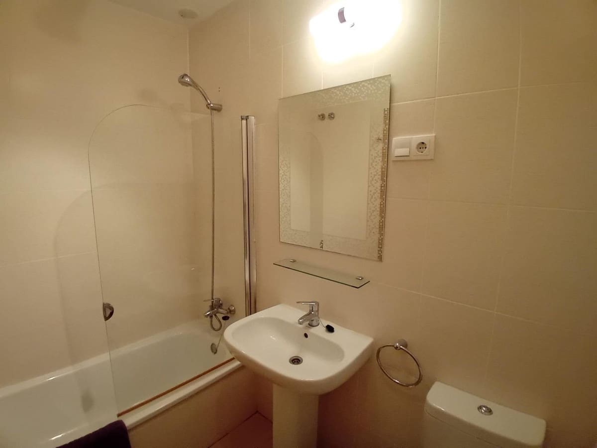 2 slaapkamer Appartement te koop in Condado de Alhama met zwembad - € 124.995 (Ref: 9516175)