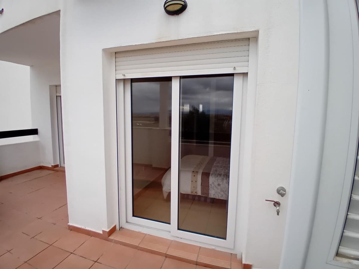 2 slaapkamer Appartement te koop in Condado de Alhama met zwembad - € 124.995 (Ref: 9516175)