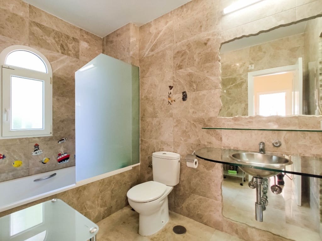 4 soveværelse Villa til salg i Orihuela med garage - € 495.000 (Ref: 9516181)