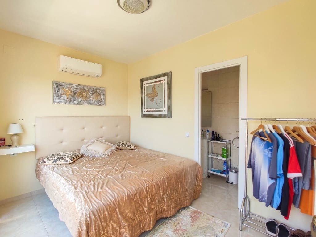 4 soveværelse Villa til salg i Orihuela med garage - € 495.000 (Ref: 9516181)