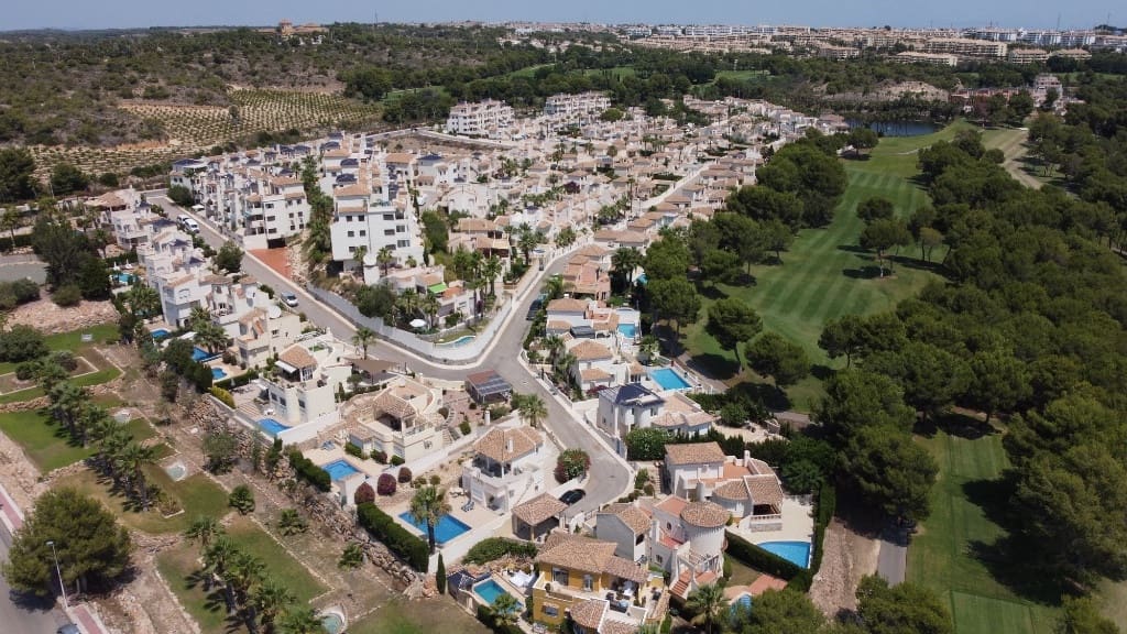 4 soveværelse Villa til salg i Orihuela med garage - € 495.000 (Ref: 9516181)