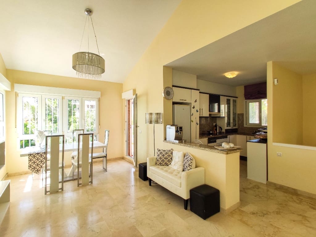 4 bedroom Villa for sale in Orihuela with garage - € 495,000 (Ref: 9516181)