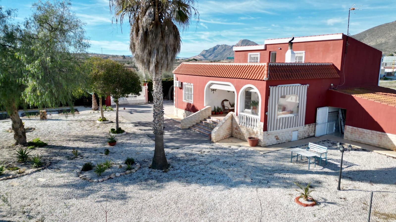 4 Zimmer Villa zu verkaufen in Hondon de los Frailes mit Pool Garage - 274.950 € (Ref: 9516193)