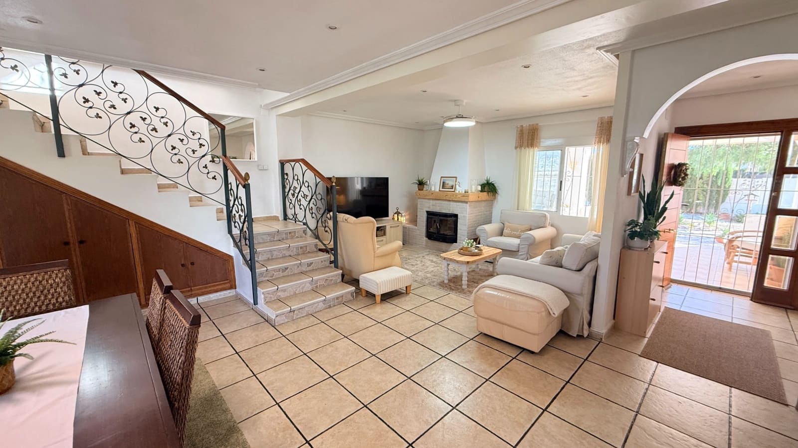 4 Zimmer Villa zu verkaufen in Hondon de los Frailes mit Pool Garage - 274.950 € (Ref: 9516193)