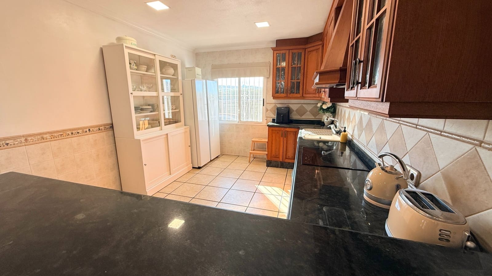 4 Zimmer Villa zu verkaufen in Hondon de los Frailes mit Pool Garage - 274.950 € (Ref: 9516193)