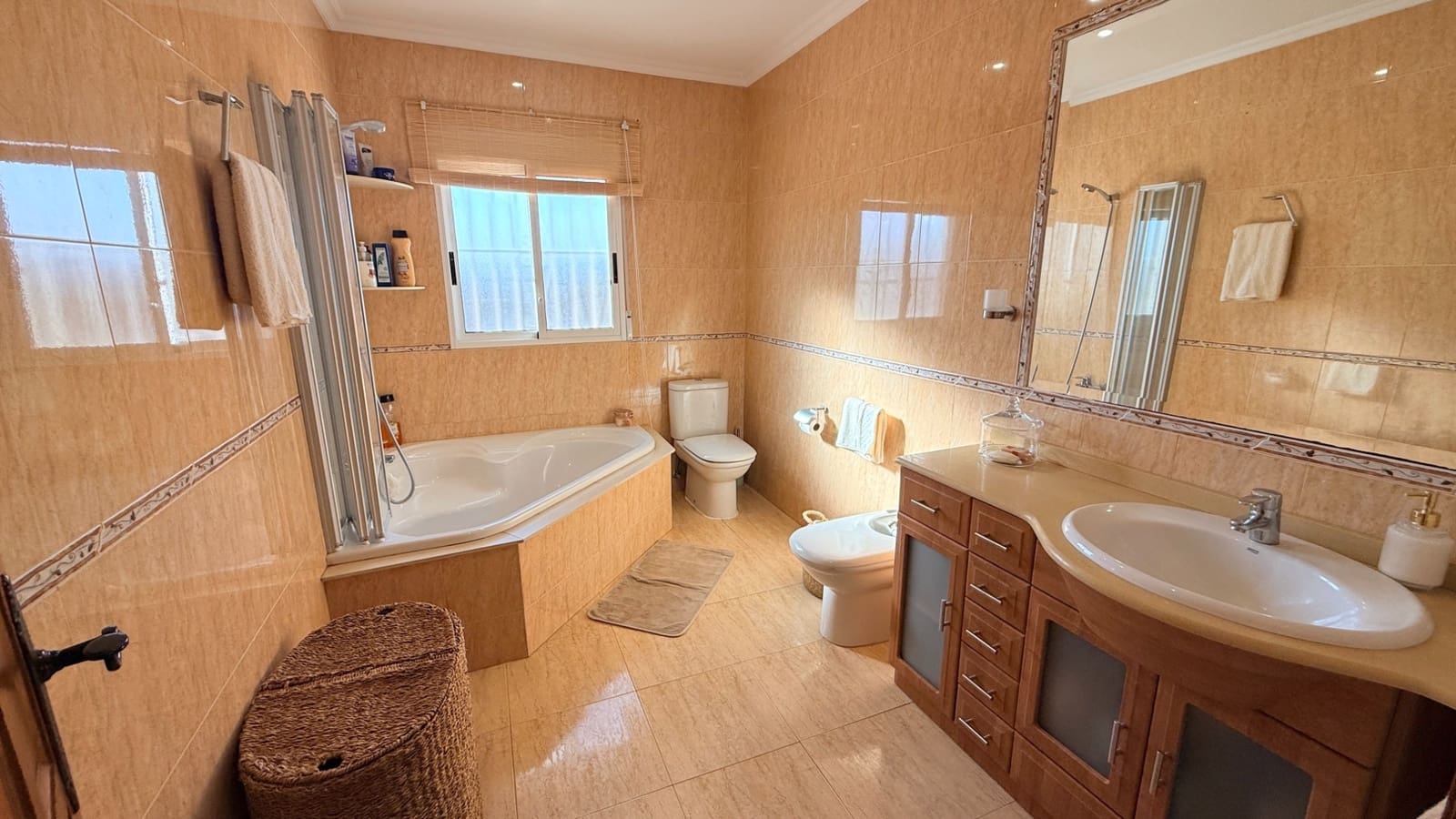 4 Zimmer Villa zu verkaufen in Hondon de los Frailes mit Pool Garage - 274.950 € (Ref: 9516193)