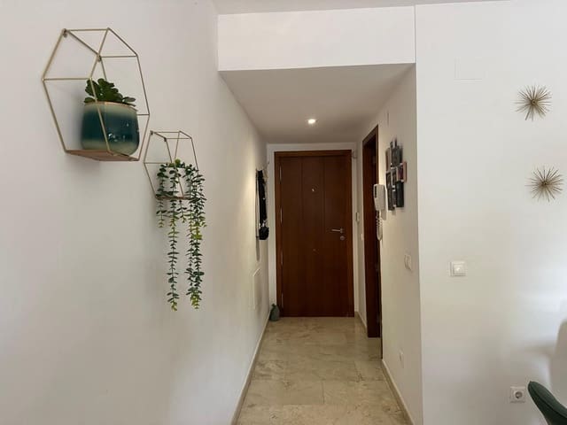 2 makuuhuone Huoneisto myytävänä paikassa Punta Prima, Torrevieja mukana uima-altaan 
autotalli - 289 995 € (Ref: 9516201)