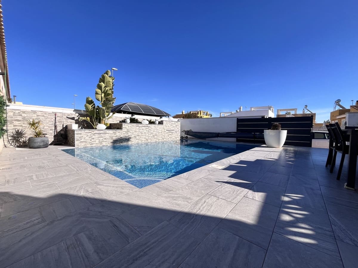 3 quarto Moradia para venda em Gea y Truyols com piscina - 214 900 € (Ref: 9534393)