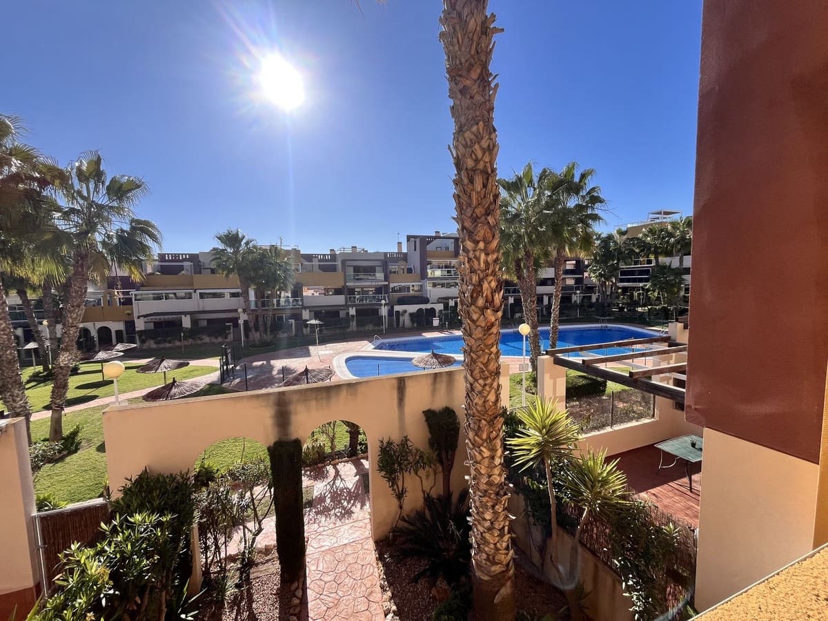 2 bedroom Apartment for sale in Orihuela with pool garage - € 239,000 (Ref: 9534395)